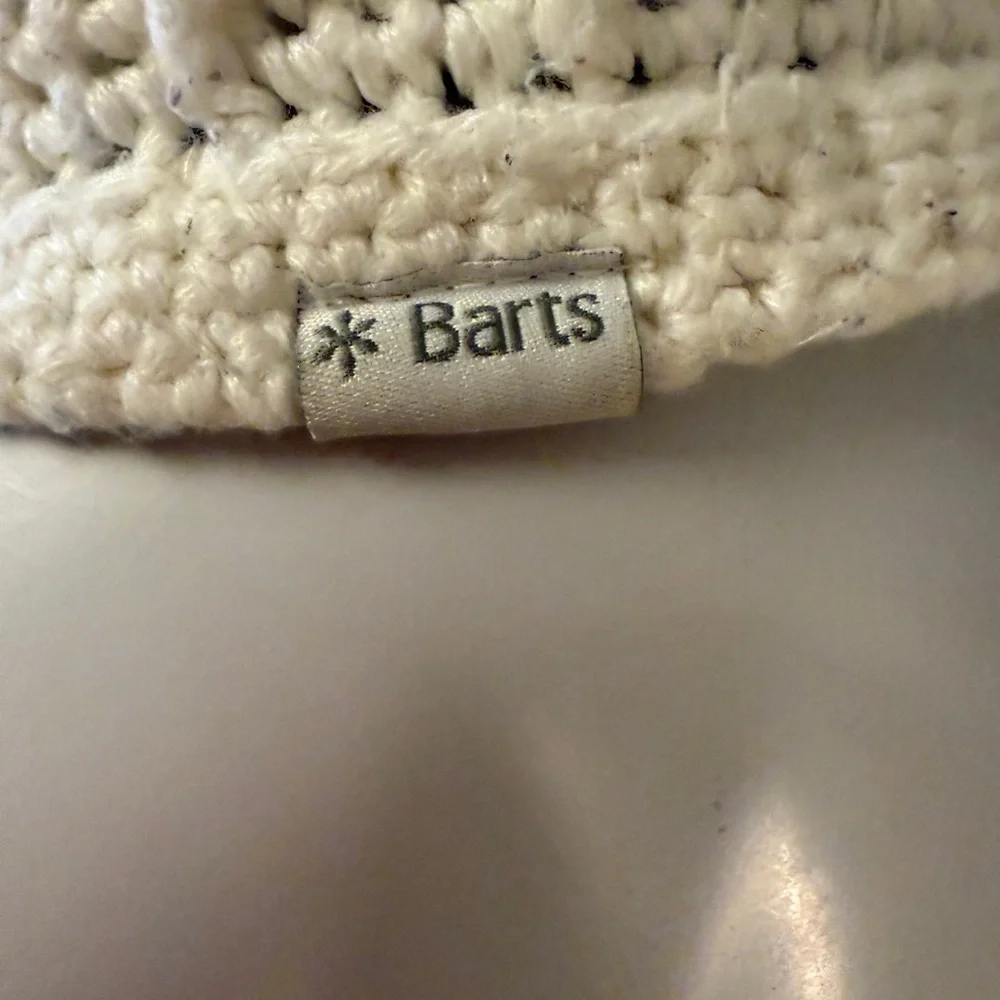 Barts Beanie Toque Adult One Size White Knit Brim Bill 100% Acrylic Ski Outdoors